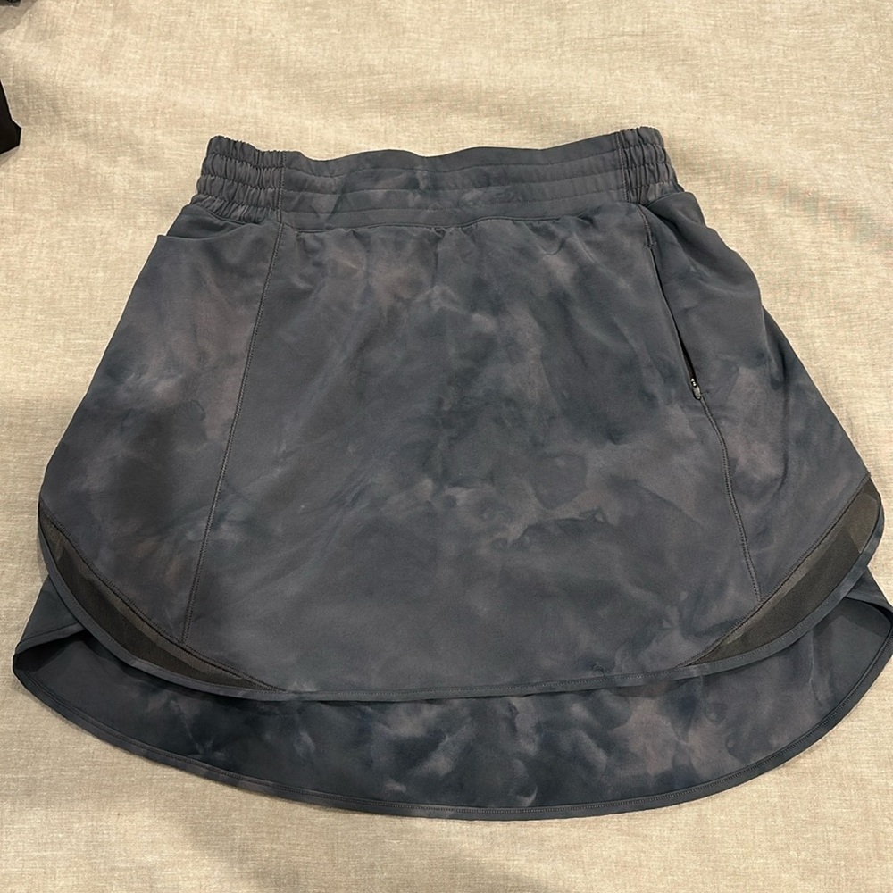 Lululemon skort. Size 8. Worn once or twice. Great condition.